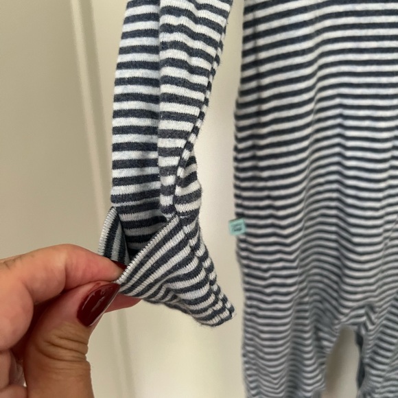 { Baby Gap Striped Footie } - Picture 4 of 4